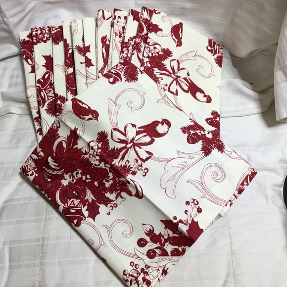 Zeni Vasi holiday dinner napkins, 12 napkins, 20”x19.5”, NWT - Picture 1 of 2